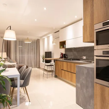 Designer Retreat: Beautiful 2br With Balcony By 360 Estates Apartment Gzira